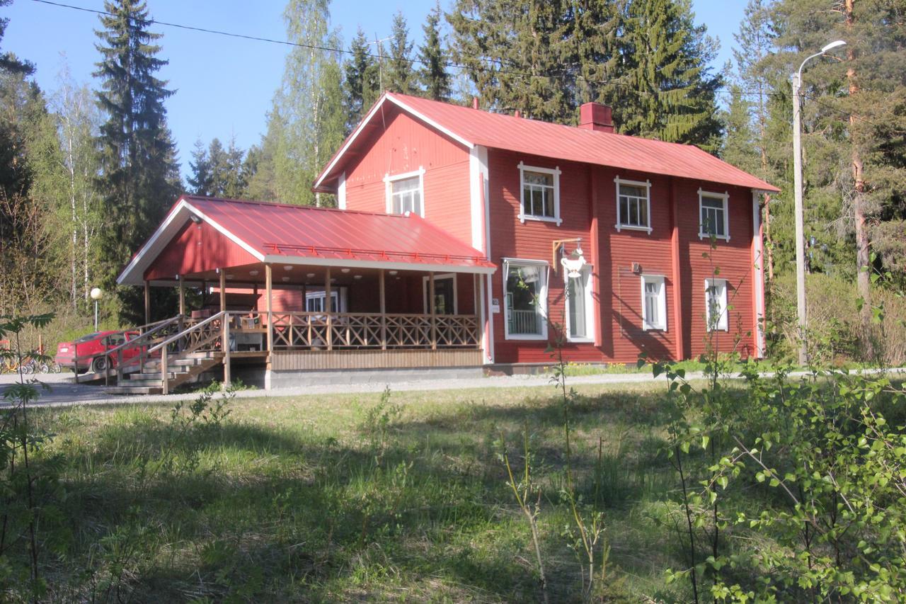 Majatalo Veikeae Vuohi Hotel Lieksa Exterior foto