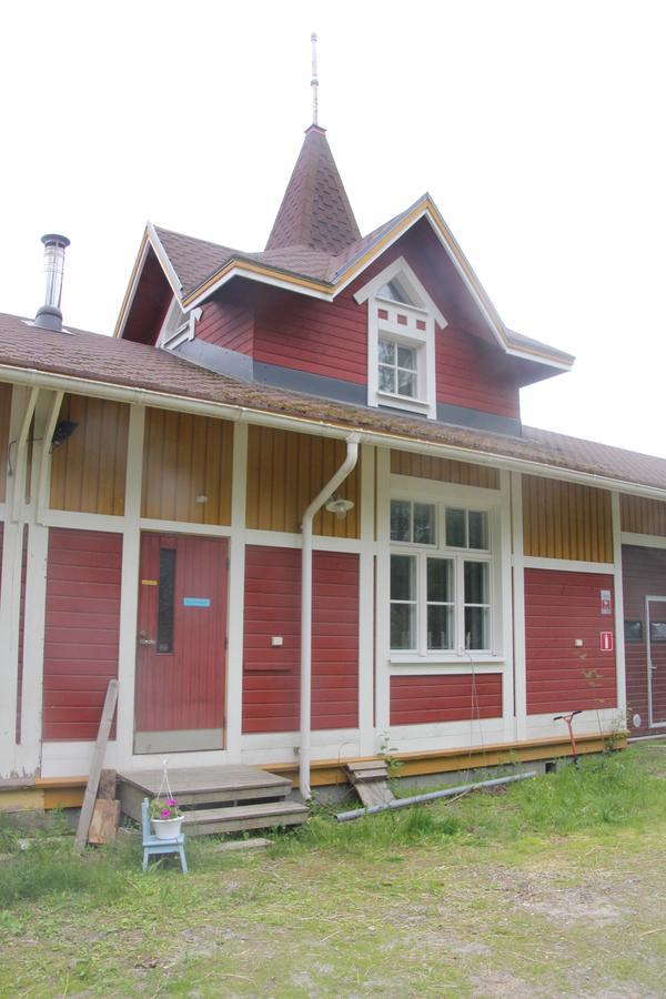 Majatalo Veikeae Vuohi Hotel Lieksa Exterior foto